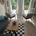 Garden 16 *